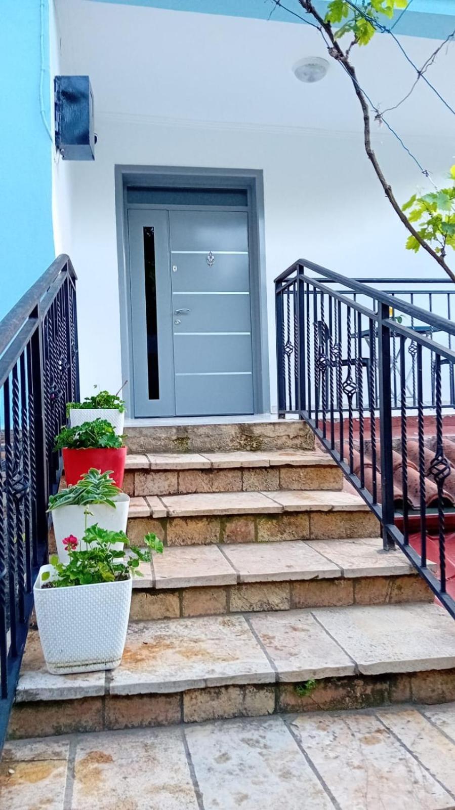 Guest House Eloid Berat Exterior foto